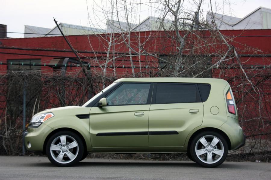  Kia Soul 2010 года  (фото 11 из 49)